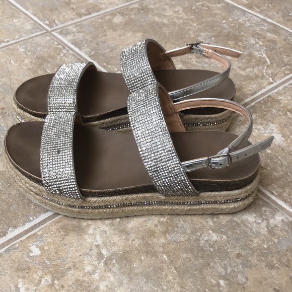 Platform Sandals - Picture 4 of 8